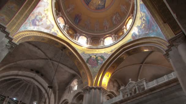 Habitación en la Iglesia del Santo Sepulcro — Vídeo de stock