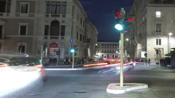 Rušná ulice v Římě. — Stock video