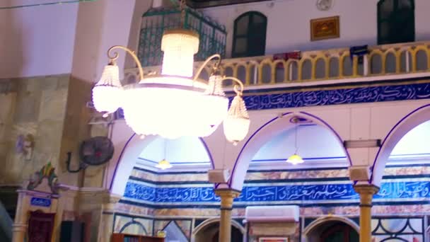 Interior de una mezquita islámica en Israel — Vídeos de Stock