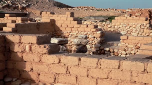 Stock Footage of building ruins at Tel Be'er Sheva in Israel. — Stock Video