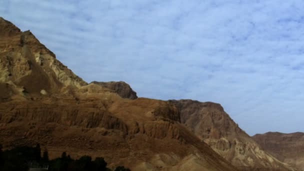 Clouds moving over desert mountains in Israel. — Stock Video