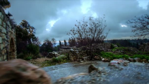 Archivaufnahmen der Bar 'am-Ruinen an einem stürmischen Tag in Israel. — Stockvideo