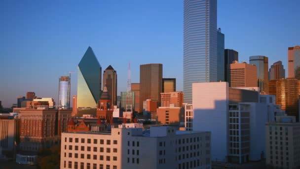 Dallas horizonte durante o pôr-do-sol — Vídeo de Stock