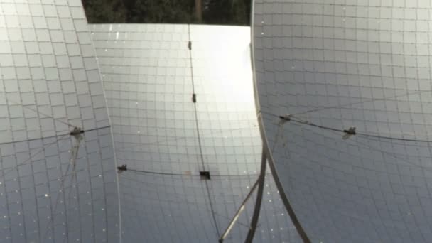 Panneaux solaires à la centrale solaire de Zenith — Video