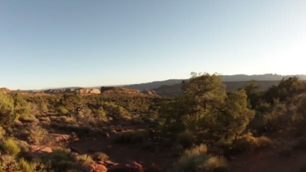 Їзда по пересіченій місцевості в місті Moab — стокове відео