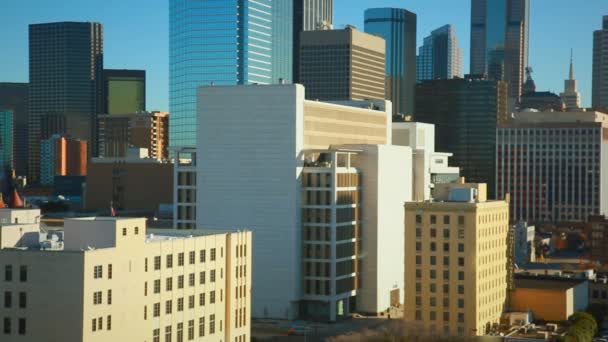 Skyline de Dallas durante la puesta del sol — Vídeos de Stock
