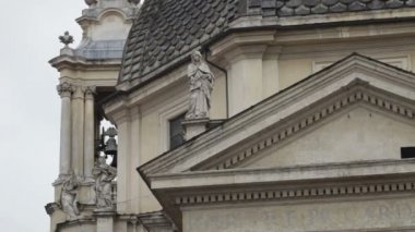 Santa maria montesanto içinde