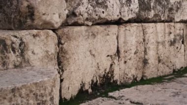 İsrail'de antik tiyatro oturma telif ücretsiz stok Video görüntüleri vurdu