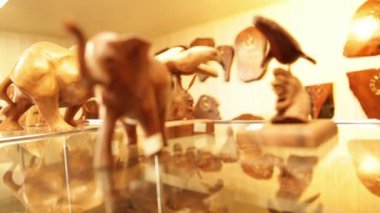 Fil ıvır zıvır ve oyulmuş mühür