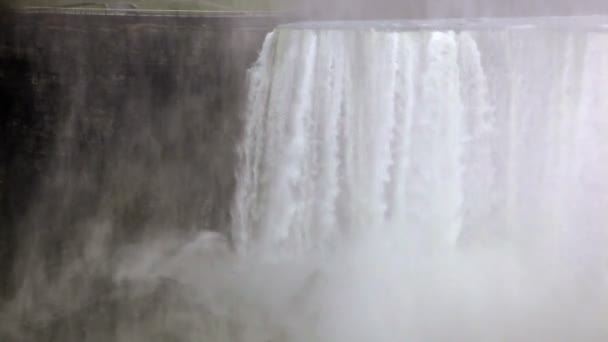 Niagara Falls on a cloudy winter day — Stock Video