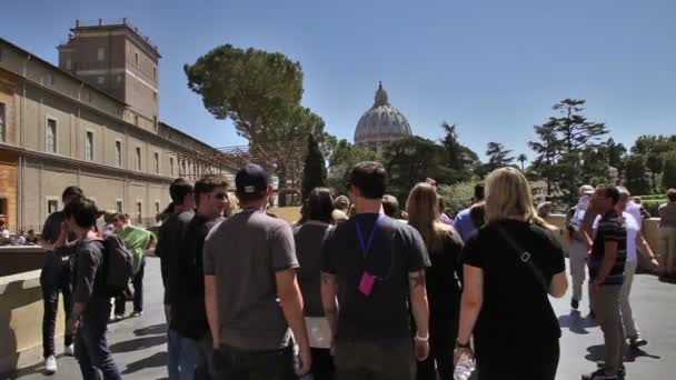 La gente en la calle en Roma — Vídeo de stock