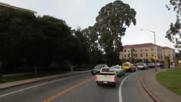 Проезд по дорогам Сан-Франциско . — стоковое видео