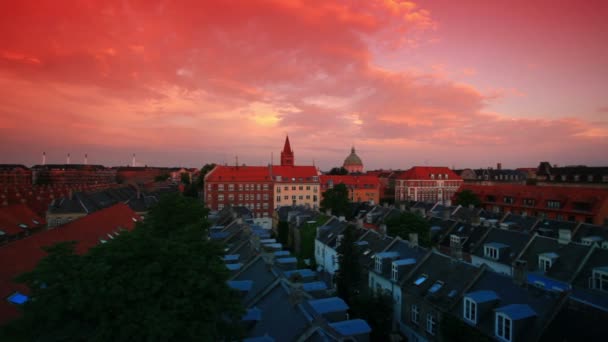 Telhados em Copenhague ao pôr do sol . — Vídeo de Stock