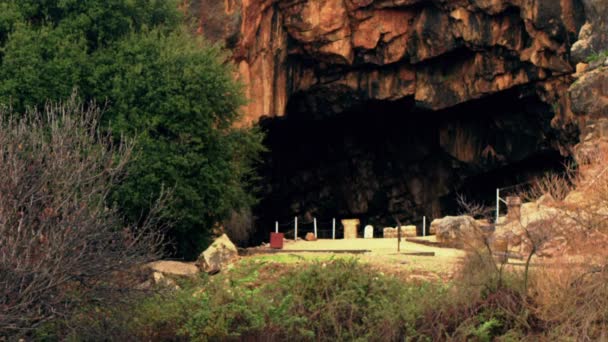 Pan's Cave w Banias, Wzgórza Golan, Izrael. — Wideo stockowe