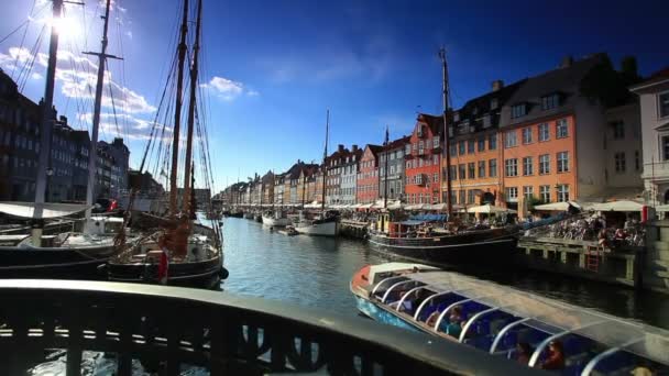 Porto de Barco em Copenhague — Vídeo de Stock