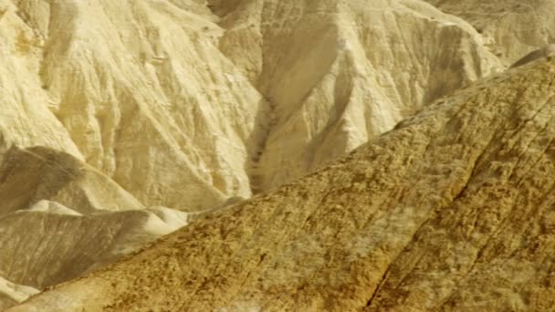 Voorraad Video Footage panorama van een bergachtig woestijn landschap schot in Israël — Stockvideo