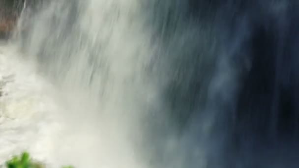 Bottom of Tahana Waterfall — Stock Video