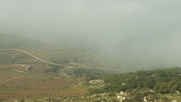 Панорама пасторальных холмов и облаков, снятых в Израиле — стоковое видео