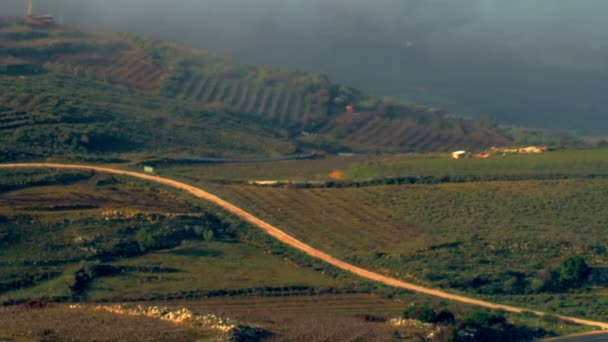 Colinas pastorales y nubes disparadas en Israel — Vídeo de stock