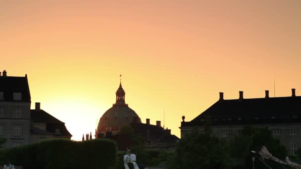 Gamla byggnader i Köpenhamn — Stockvideo