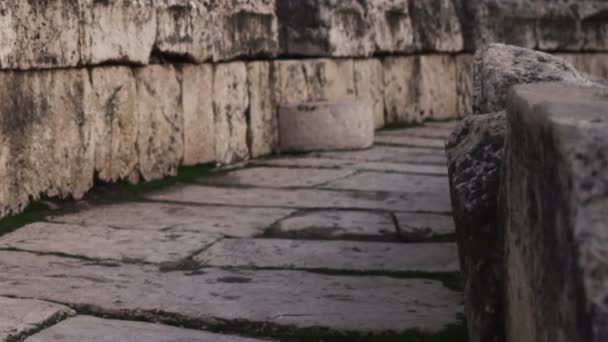 Stock Vidéo Libre de Droit Des images de sièges de théâtre antique prises en Israël — Video