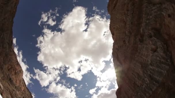 Schöner felsiger Canyon — Stockvideo