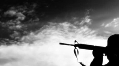 ateş uygulama askerleri