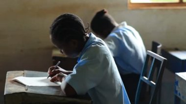Ders, Kenya, Afrika'da tam sınıf