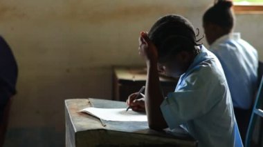 Ders, Kenya, Afrika'da tam sınıf