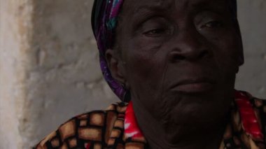 Gana küçük bir köyde kız