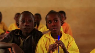 İşlem okuyan çocuklar Kenya, sınıftaki