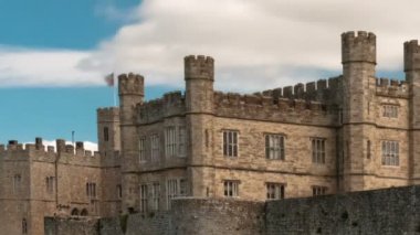 Bulutlar Leeds Castle havai uçmak