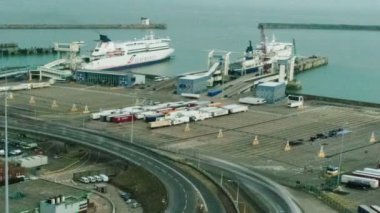 Dover İngiltere'de limanda