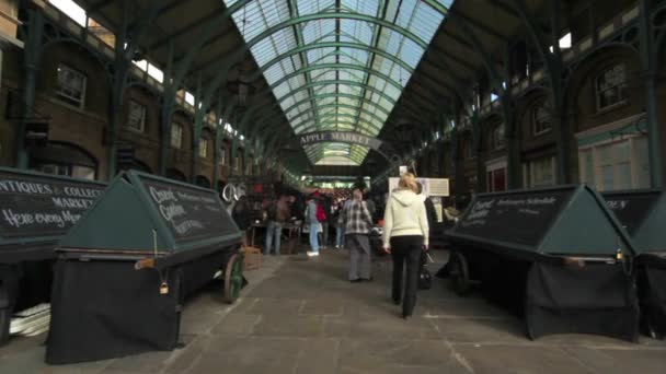 Apple markt in covent garden — Stockvideo