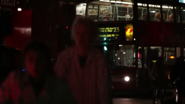Ruchliwa ulica w Londynie — Wideo stockowe