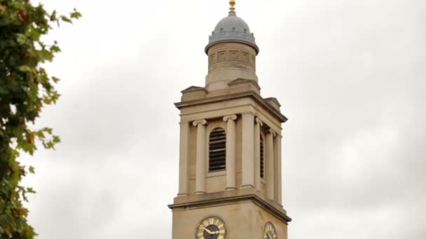 Clocher d'une église à Londres — Video