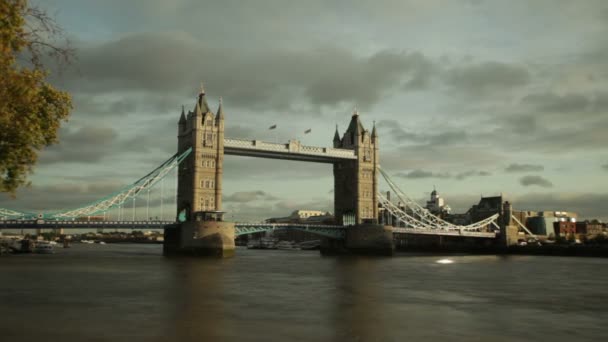 Tower Bridge on Thames River — Stock Video