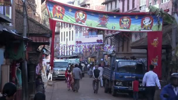 Straßenverkehr in Kathmandu — Stockvideo