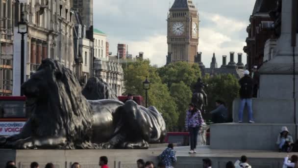 Lord Nelson's monument in the foreground and Big Ben in distance — Stock Video