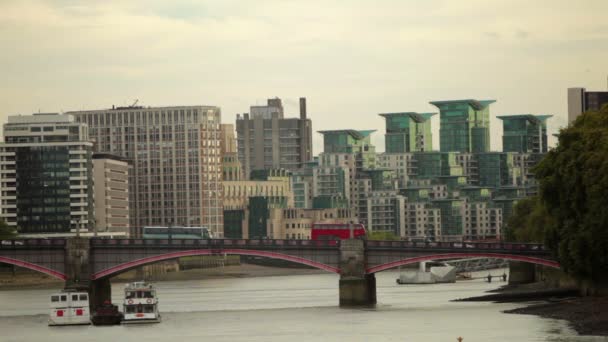 Puente Lambeth en Londres — Vídeo de stock