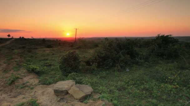 Zonsondergang en de horizon in Kenia. — Stockvideo