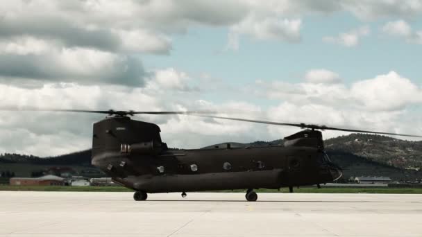 CH-47 Elicottero Chinook decollato — Video Stock