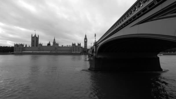 Big Ben and Westminster Abbey — Stock Video