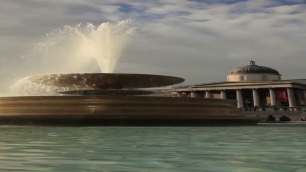 国家美术馆看到从喷泉 — 图库视频影像