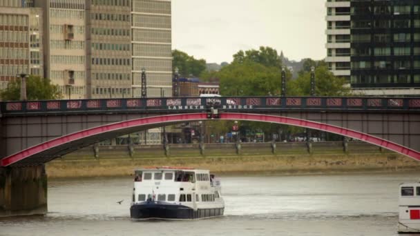 Ламбетський міст у Лондоні — стокове відео