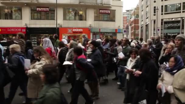 Busy street in London — Stock Video