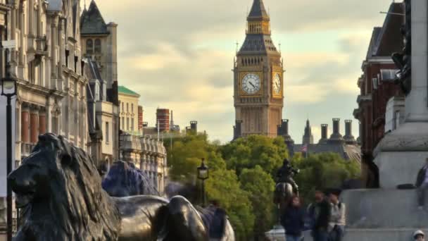 Shot at Trafalgar Square. — Stock videók