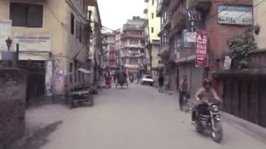 Nepal Pazar gün boyunca