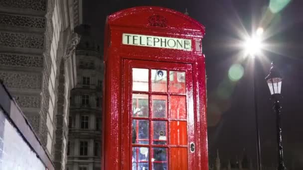 Tętniące życiem ulice w pobliżu Big Ben w Londo — Wideo stockowe