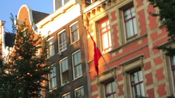 Amsterdam waterfront mimari geç öğleden sonra — Stok video